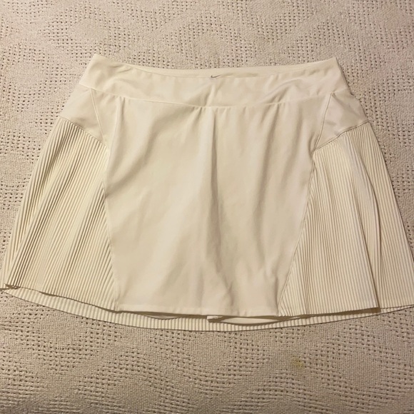 Nike skorts skirt shorts
